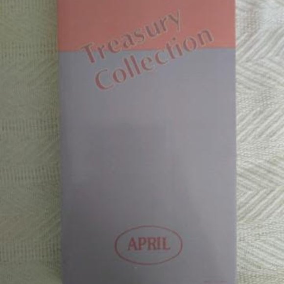 Genuine Porcelain Doll - "April" - NIB - Picture 7 of 8